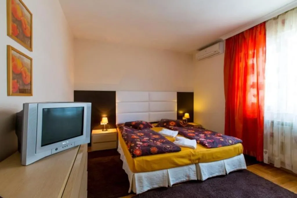 Alba Apartment - Prime Location Sofia