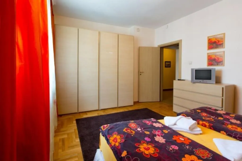 Alba Apartment - Prime Location Sofia