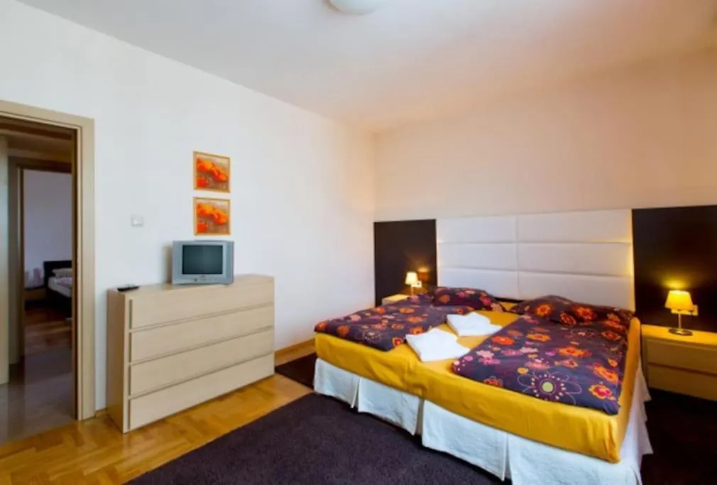 Alba Apartment - Prime Location Sofia